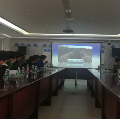 2017041011401993793 2017041011401993793